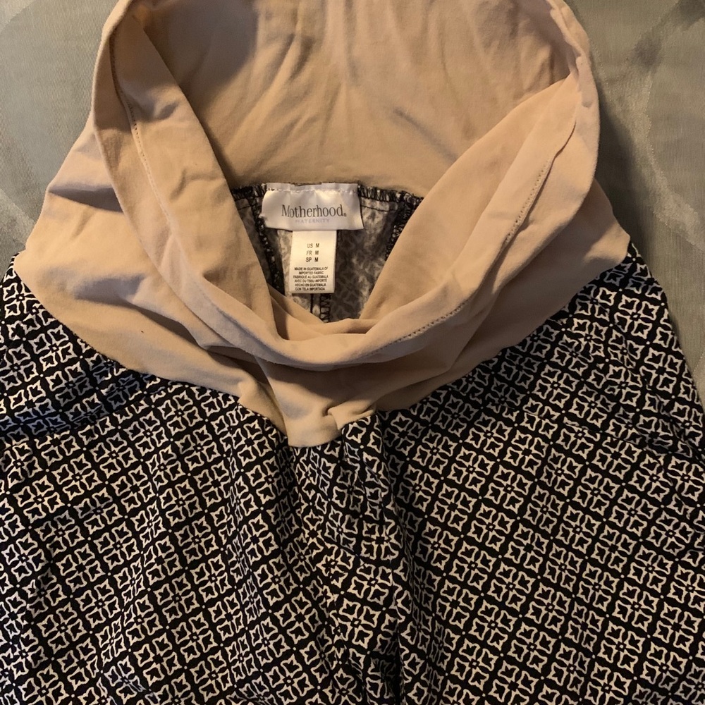 Motherhood Maternity slacks black white pattern